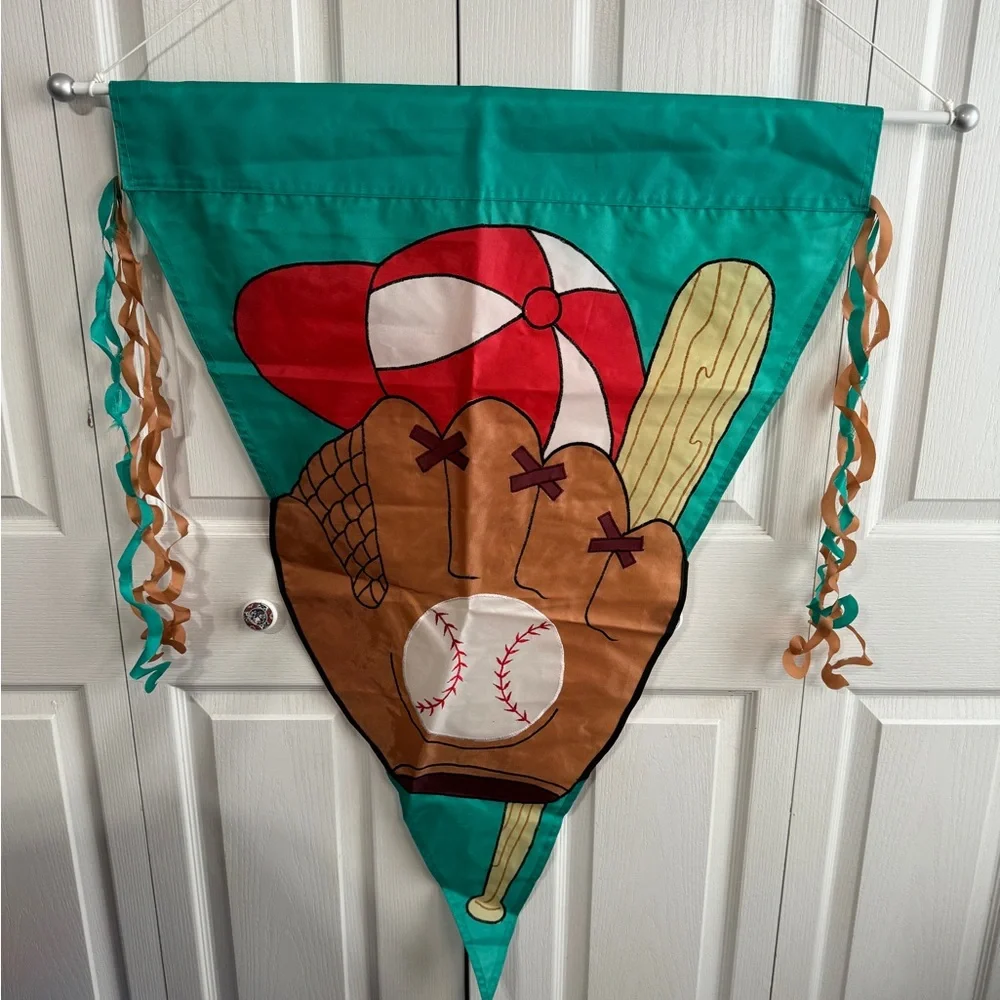Vintage‎ baseball glove hat bat nylon flag
